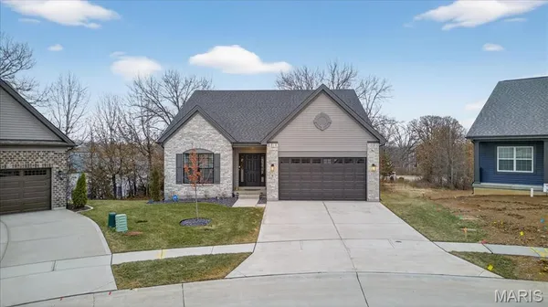 $570,000 | 5 Challenger Court, O'Fallon, MO 63366