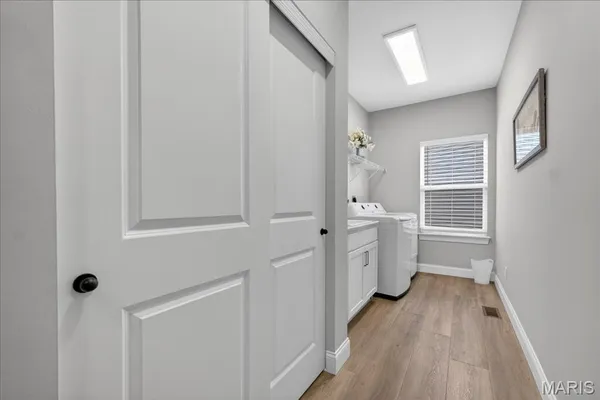 $570,000 | 5 Challenger Court, O'Fallon, MO 63366