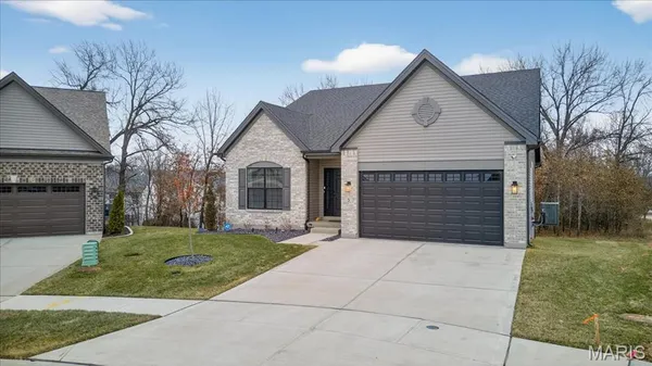 $570,000 | 5 Challenger Court, O'Fallon, MO 63366