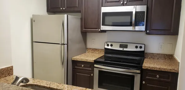 $1,750 | 1739 Village Boulevard, Unit 206, West Palm Beach, FL 33409