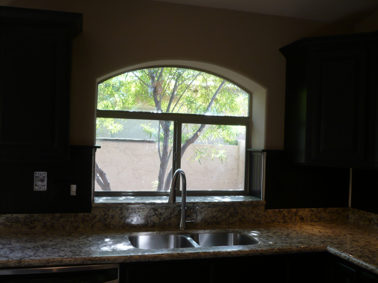 4708 East Swilling Road Phoenix, AZ 85050 - Photo 8 of 25 Kit Sink View