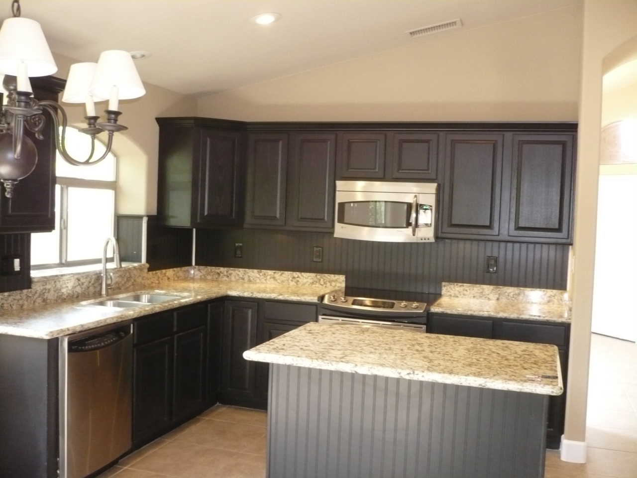 4708 East Swilling Road Phoenix, AZ 85050 - Photo 9 of 25 2 Granite Kitchen Counters