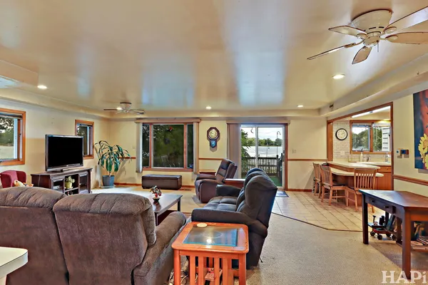 $469,900 | 144 Oakwood Drive, Antioch, IL 60002