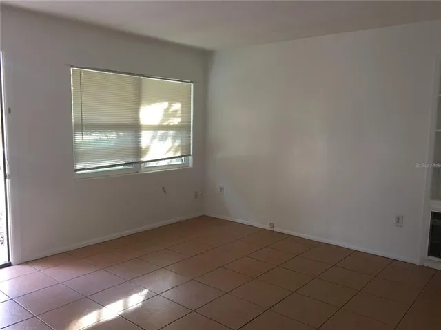 $1,599 | 815 Margo Street, Tarpon Springs, FL 34689