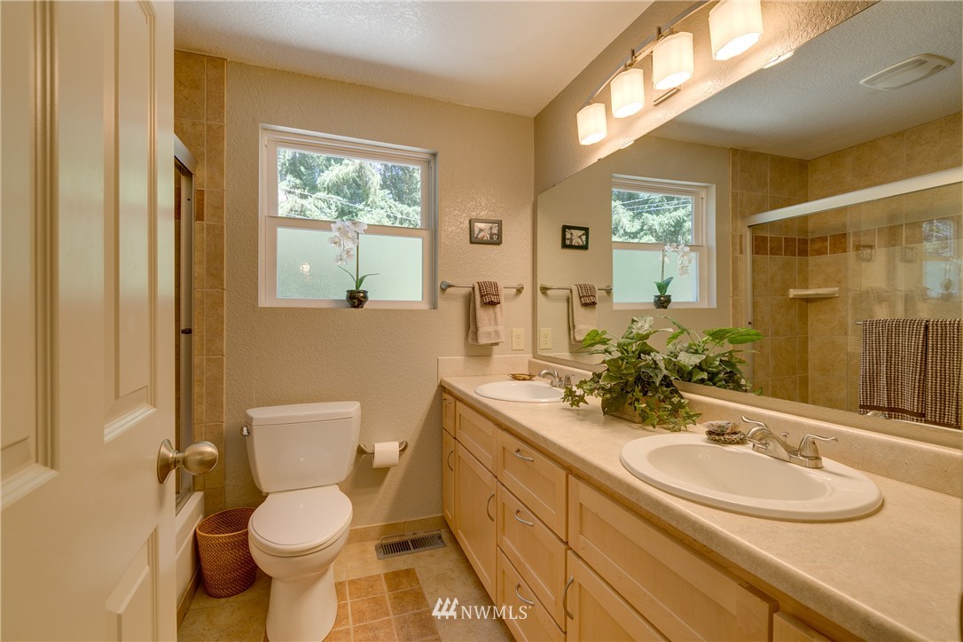 19926 13th Drive Southeast Bothell, WA 98012 - Photo 16 of 25 Gallery Image 16