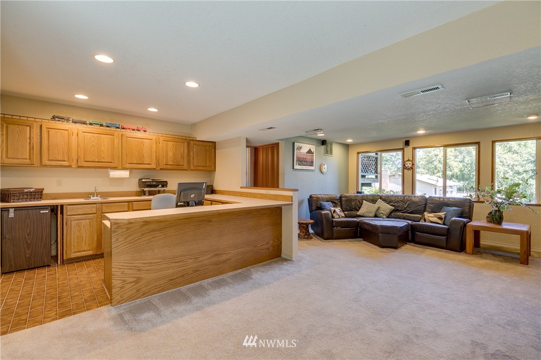 19926 13th Drive Southeast Bothell, WA 98012 - Photo 17 of 25 Gallery Image 17
