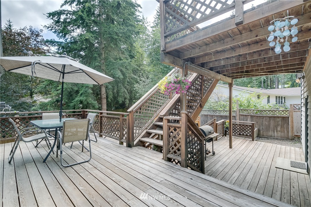 19926 13th Drive Southeast Bothell, WA 98012 - Photo 5 of 25 Gallery Image 5