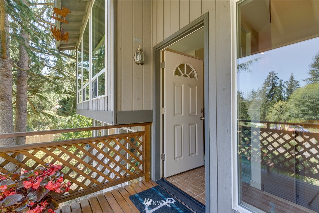 19926 13th Drive Southeast Bothell, WA 98012 - Photo 6 of 25 Gallery Image 6