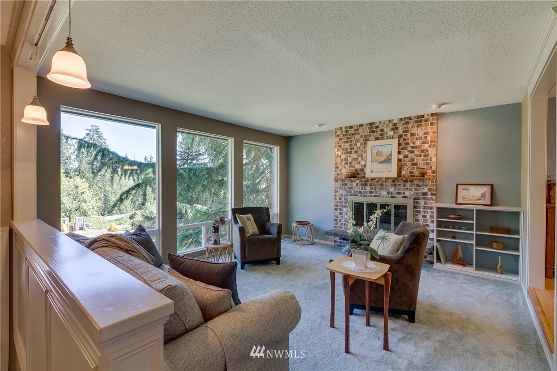 19926 13th Drive Southeast Bothell, WA 98012 - Photo 7 of 25 Gallery Image 7