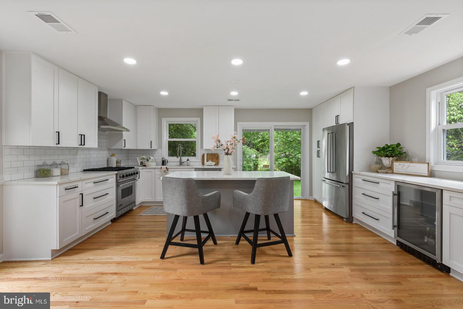 7923 New Market Road Alexandria, VA 22308 - Photo 20 of 42 The entertaining options are endless
