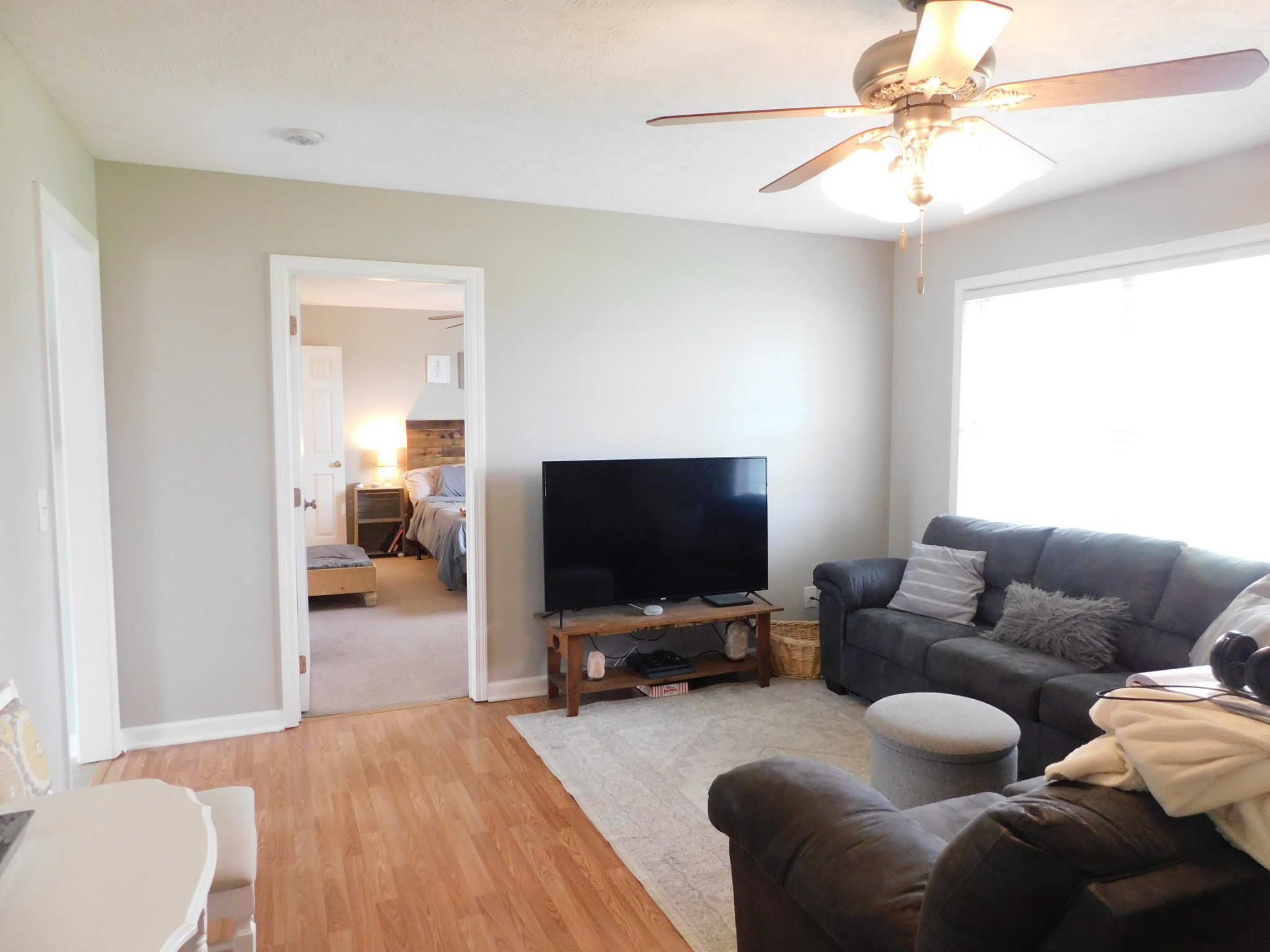 599 Jackson Road Portland, TN 37148 - Photo 25 of 39 a living room with furniture and a flat screen tv