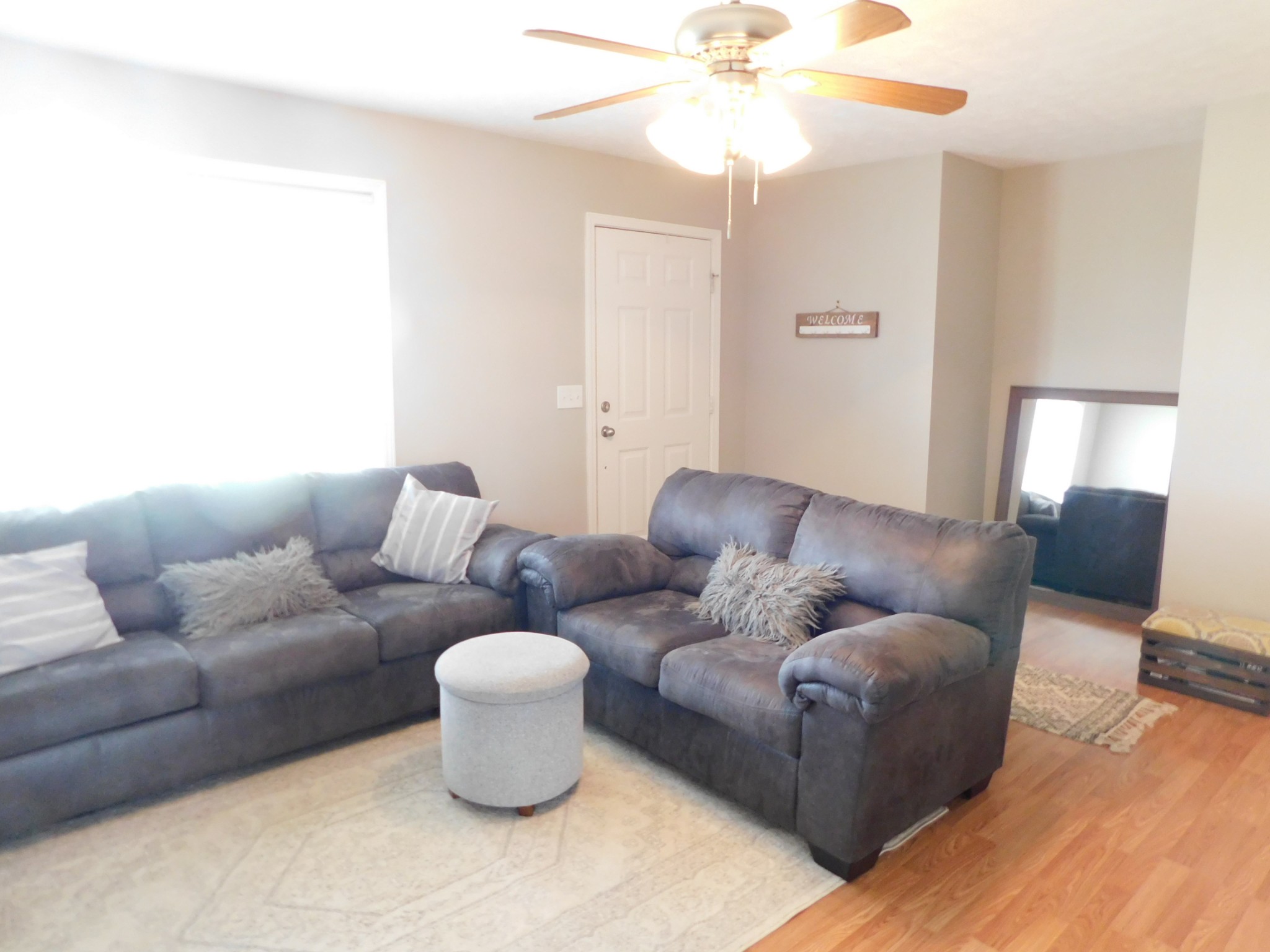 599 Jackson Road Portland, TN 37148 - Photo 4 of 39 a living room with furniture