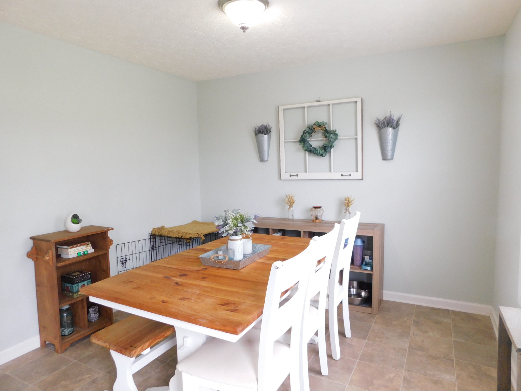 599 Jackson Road Portland, TN 37148 - Photo 10 of 39 a dining room with furniture and window