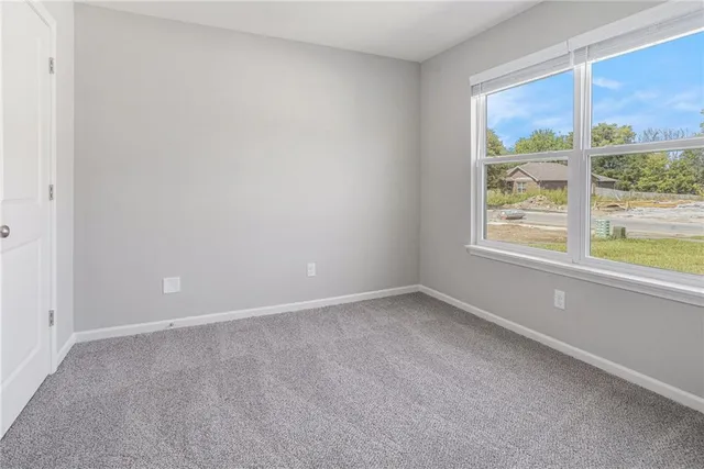 $1,582,500 | 620-622 Fall Meadow Lane, Belton, MO 64012