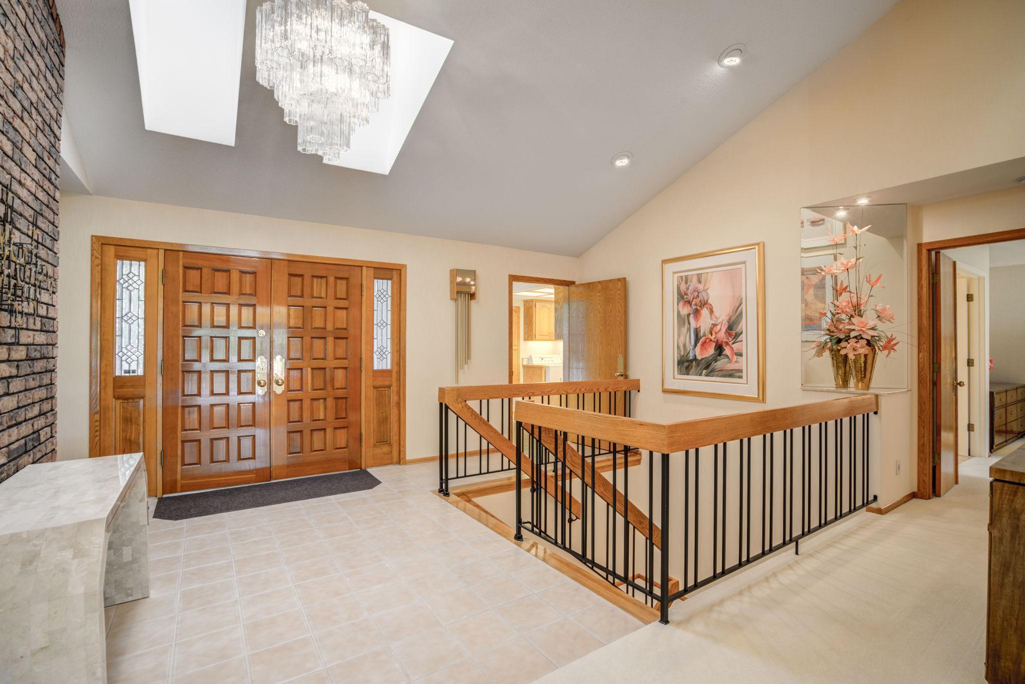 11508 Zion Road Bloomington, MN 55437 - Photo 2 of 35