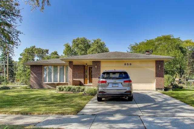 $305,000 | 858 Academy Avenue, Matteson, IL 60443