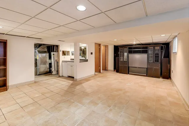 $305,000 | 858 Academy Avenue, Matteson, IL 60443