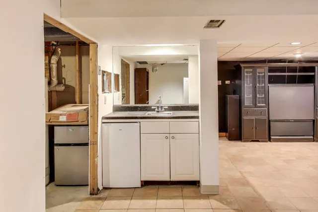 $305,000 | 858 Academy Avenue, Matteson, IL 60443