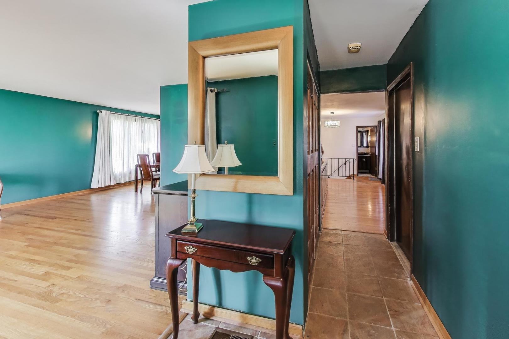 858 Academy Avenue Matteson, IL 60443 - Photo 2 of 20