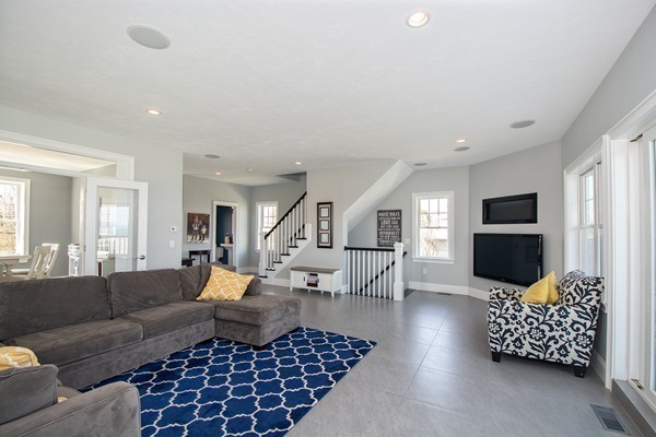 131 Gilson Road Scituate, MA 02066 - Photo 7 of 29 Gallery Image 7