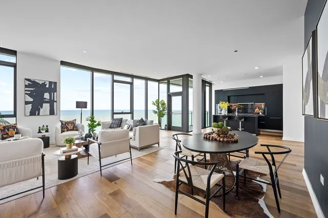 $4,195,000 | 211 North Harbor Drive, Unit 4602, Chicago, IL 60601