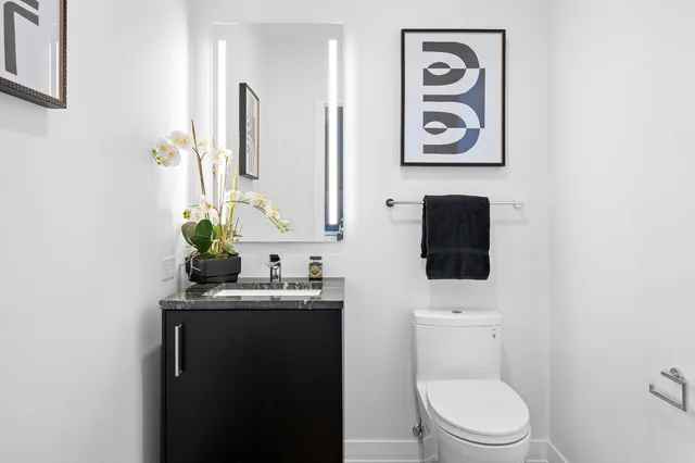 $4,195,000 | 211 North Harbor Drive, Unit 4602, Chicago, IL 60601