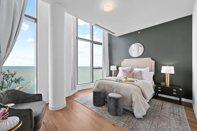 $4,195,000 | 211 North Harbor Drive, Unit 4602, Chicago, IL 60601