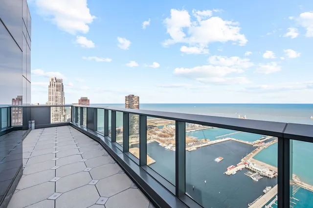 $4,195,000 | 211 North Harbor Drive, Unit 4602, Chicago, IL 60601