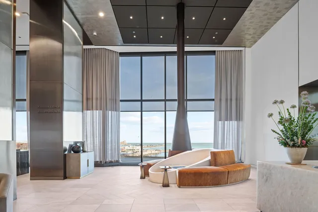 $4,195,000 | 211 North Harbor Drive, Unit 4602, Chicago, IL 60601