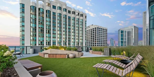 $4,195,000 | 211 North Harbor Drive, Unit 4602, Chicago, IL 60601