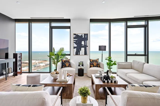 $4,195,000 | 211 North Harbor Drive, Unit 4602, Chicago, IL 60601