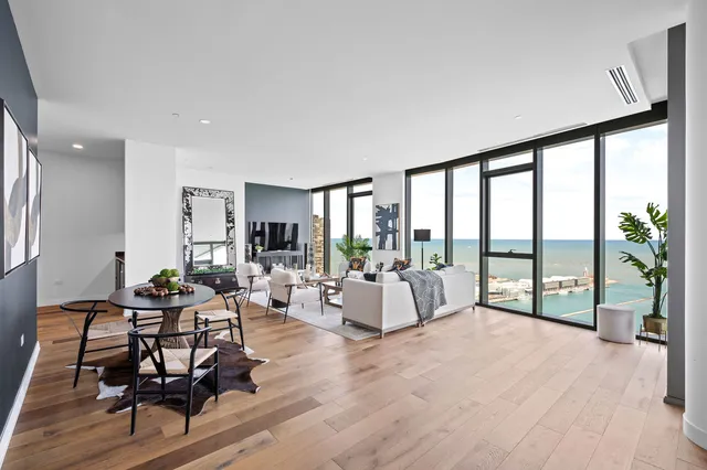 $4,195,000 | 211 North Harbor Drive, Unit 4602, Chicago, IL 60601