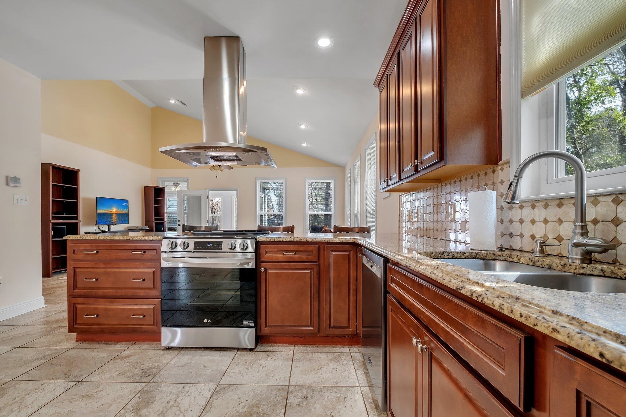 2977 Parramore Shores Road Tallahassee, FL 32310 - Photo 15 of 38