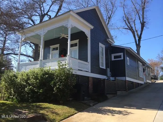 $250,000 | 24 Cemetery Road, Natchez, MS 39120