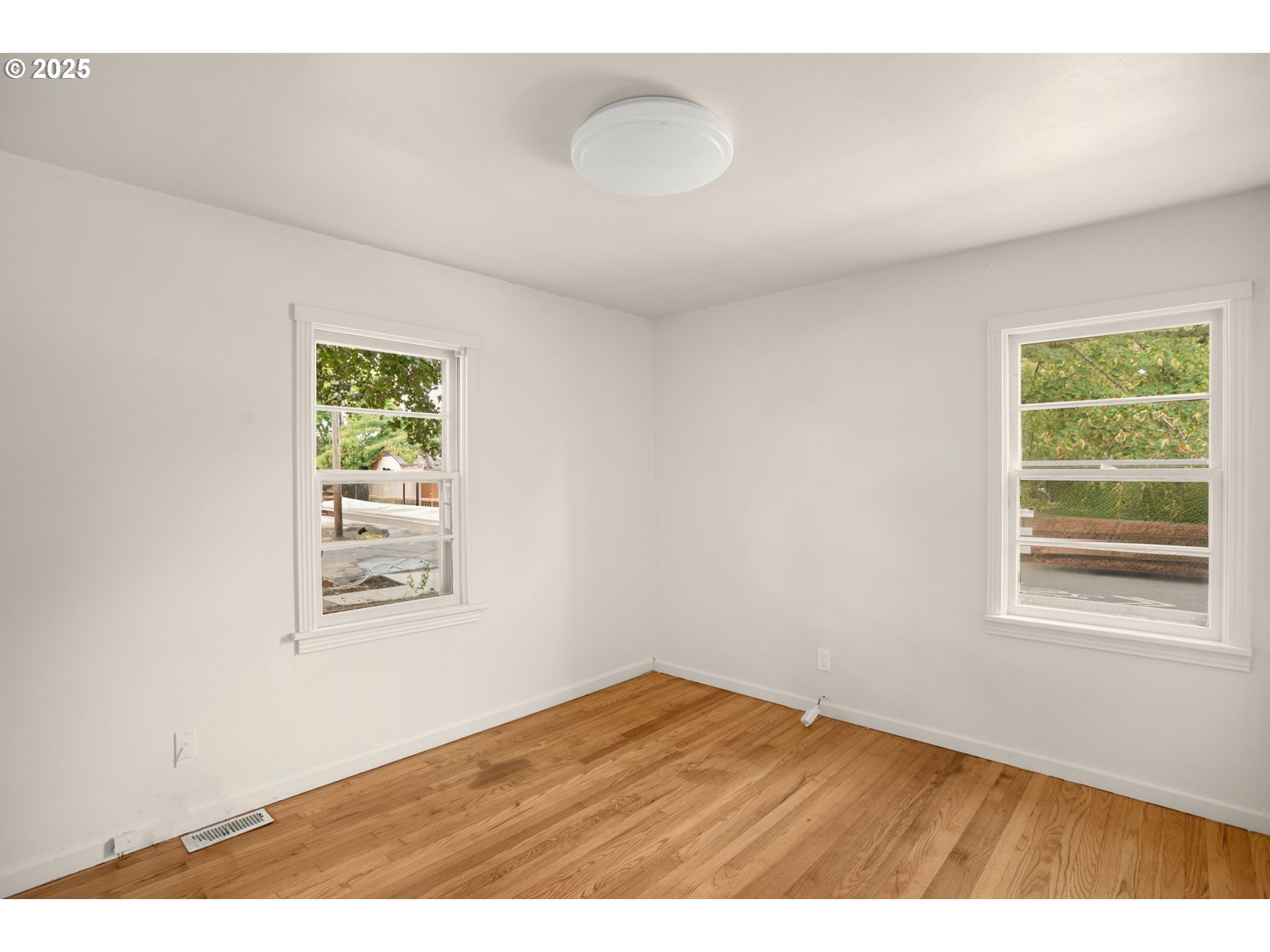 3106 Southeast 79th Avenue Portland, OR 97206 - Photo 8 of 22 Gallery Image 8