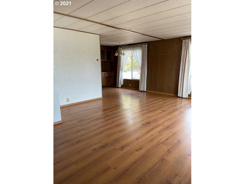 2150 Laura Street, Unit 117 Springfield, OR 97477 - Photo 3 of 17