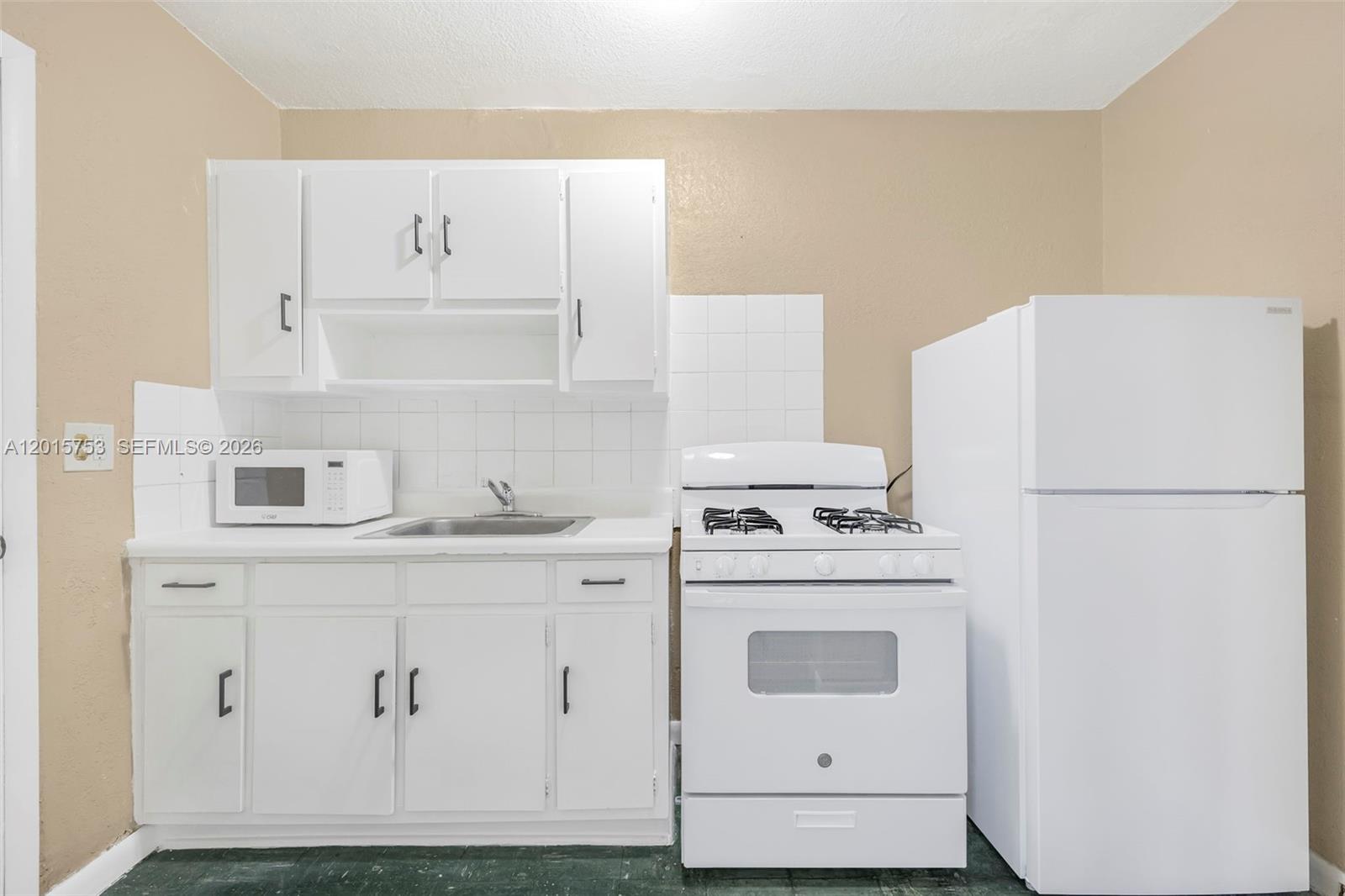 126 Southwest 18th Avenue, Unit 11 Miami, FL 33135 - Photo 1 of 14