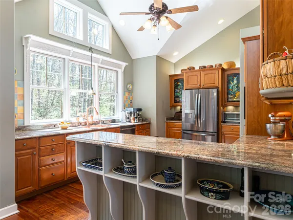 $775,000 | 39 Oak Hollow Drive, Unit 23, Asheville, NC 28805