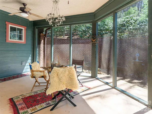 $775,000 | 39 Oak Hollow Drive, Unit 23, Asheville, NC 28805