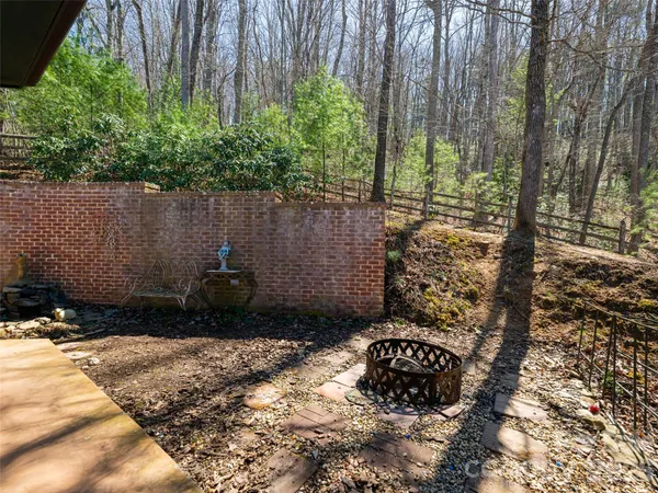 $775,000 | 39 Oak Hollow Drive, Unit 23, Asheville, NC 28805