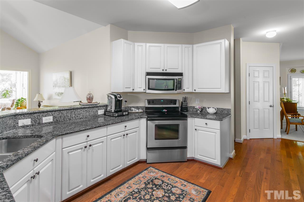 2924 Tillinghast Trail Raleigh, NC 27613 - Photo 10 of 30