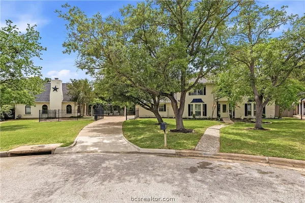 $629,900 | 2801 Briar Grove Circle, Bryan, TX 77802