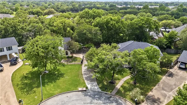 $629,900 | 2801 Briar Grove Circle, Bryan, TX 77802