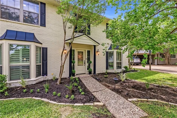 $629,900 | 2801 Briar Grove Circle, Bryan, TX 77802