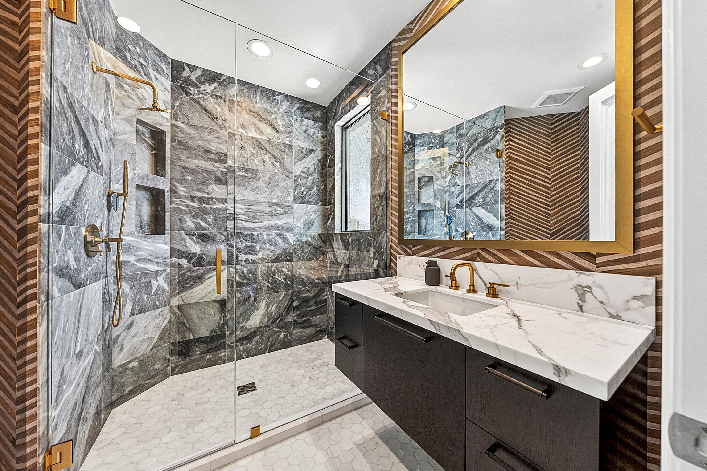3633 Carlton Place Boca Raton, FL 33496 - Photo 58 of 99 a bathroom with a sink and a bathtub