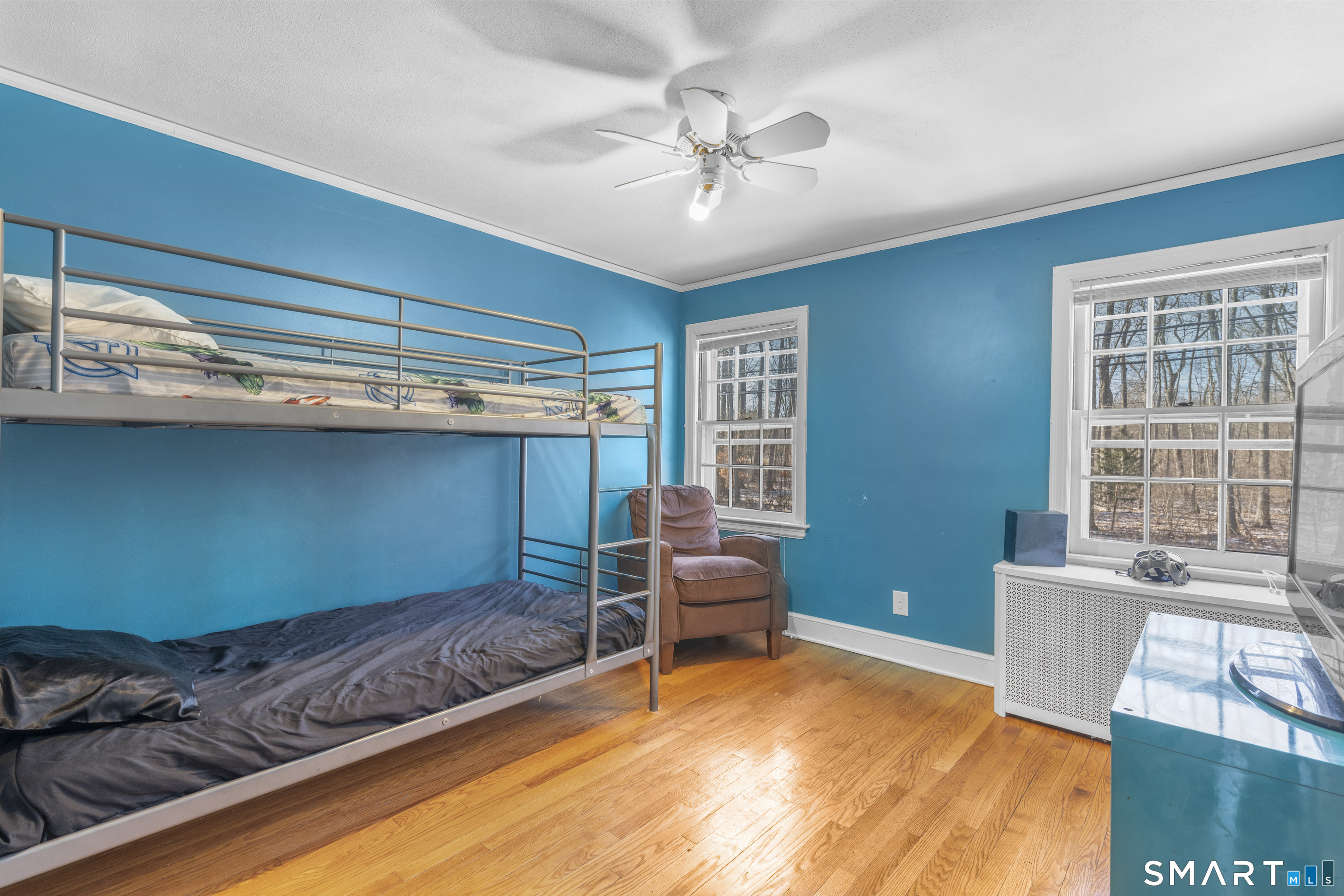 168 Hubbard Road Hartford, CT 06114 - Photo 17 of 27 a living room with furniture