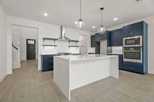 $498,825 | 4106 Golden Bird Lndg Court, League City, TX 77573