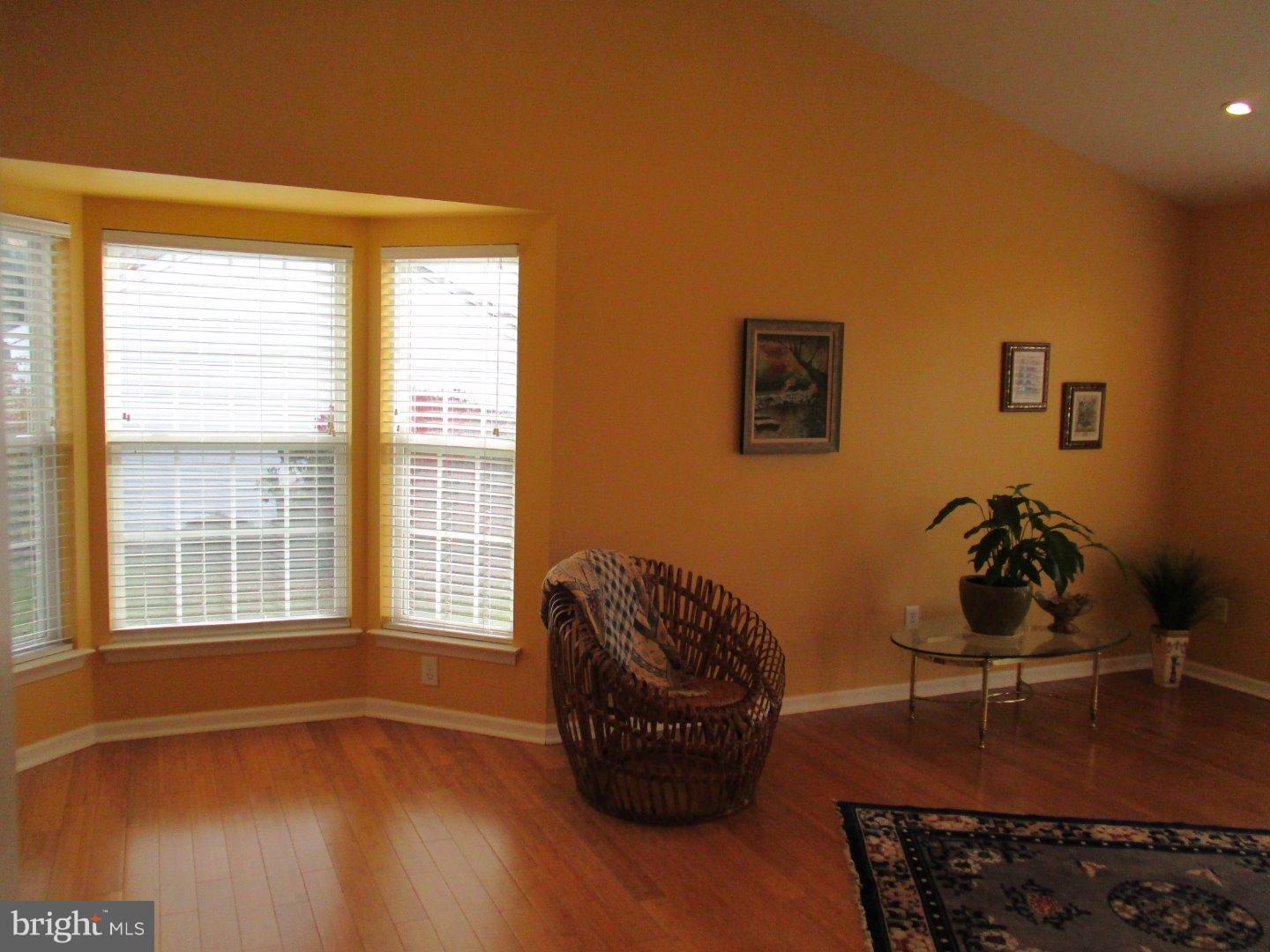 24 Brookside Court Spring City, PA 19475 - Photo 11 of 25 Living Room
