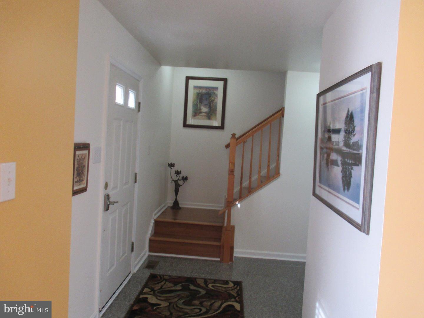 24 Brookside Court Spring City, PA 19475 - Photo 4 of 25 Foyer