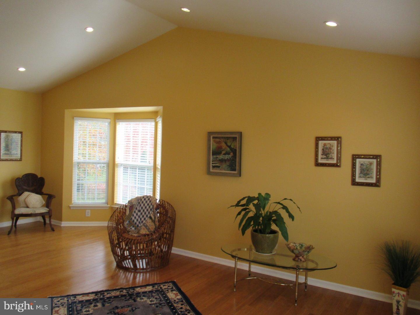 24 Brookside Court Spring City, PA 19475 - Photo 9 of 25 Living Room